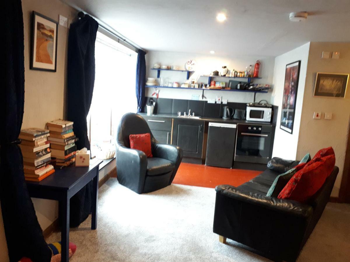 The Village Studio Apartments Moate Dış mekan fotoğraf